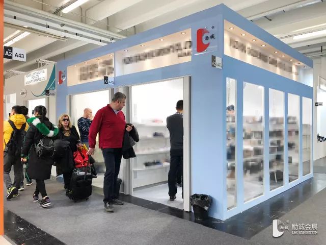 小勵(lì)說展會(huì)：小展臺(tái)"如何變"大空間"